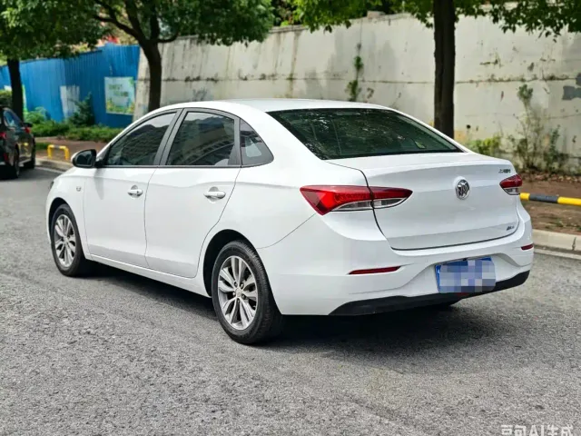 Buick Excelle — Фото автомобиля 7