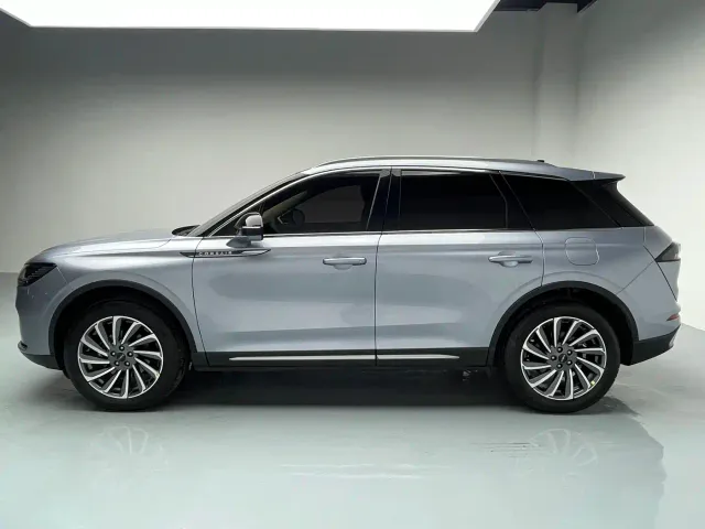 Lincoln Adventurer 2023 2.0T 2WD Zunya Edition — Фото автомобиля 2