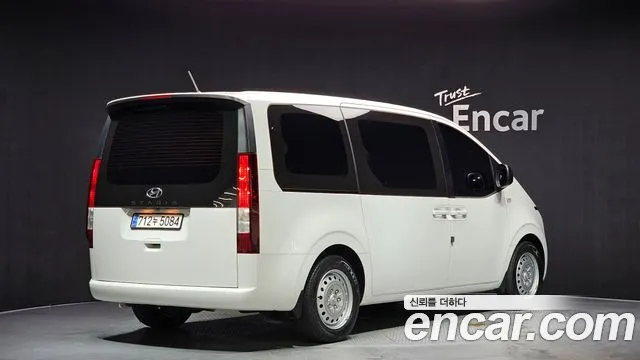Hyundai Staria Staria Tourer 11 мест — Фото автомобиля 2