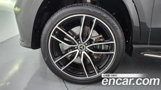 Mercedes-Benz GLS-Class — Фото автомобиля 5