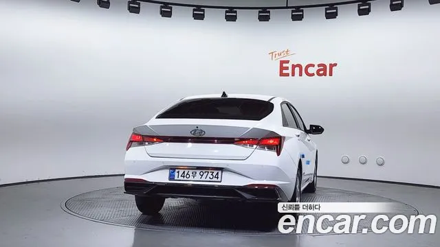 Hyundai AVANTE Avante (CN7) — Фото автомобиля 4