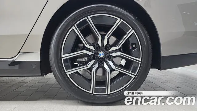 BMW 7 Series G70 — Фото автомобиля 21