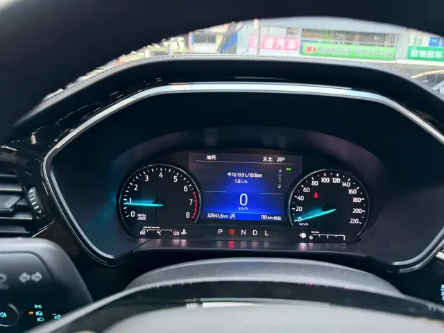 Ford Escape — Фото автомобиля 7
