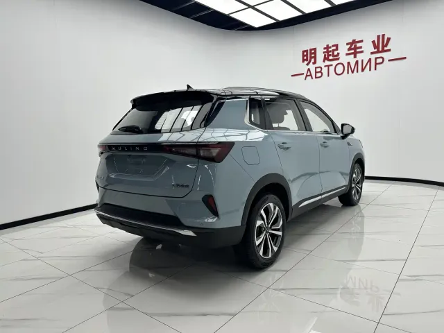 Wuling Asta — Фото автомобиля 9