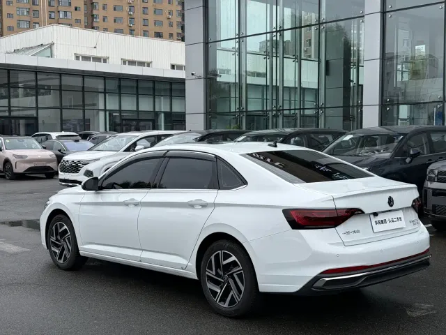 Volkswagen Sagitar — Фото автомобиля 6