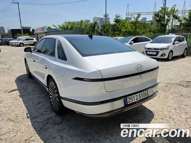 Hyundai Grandeur GN7 — Фото автомобиля 4