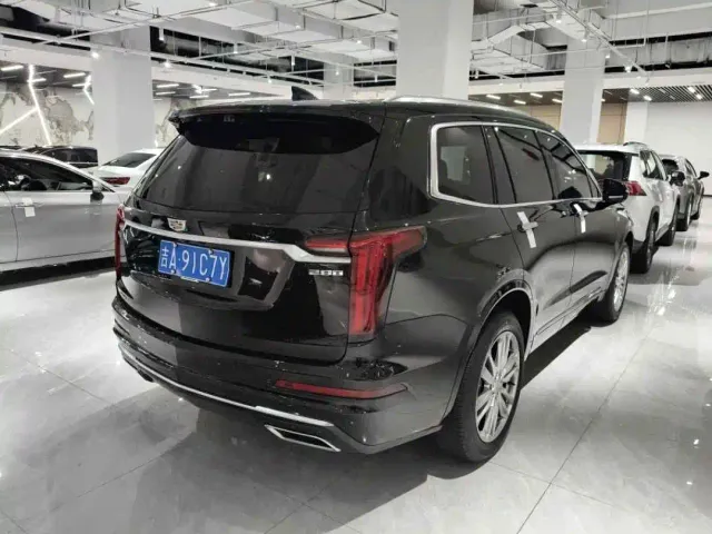 Cadillac XT6 — Фото автомобиля 3
