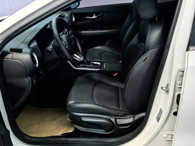 Kia K3 — Фото автомобиля 16