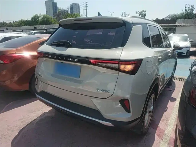 Wuling Asta — Фото автомобиля 6
