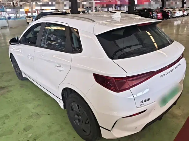BYD e2 — Фото автомобиля 4