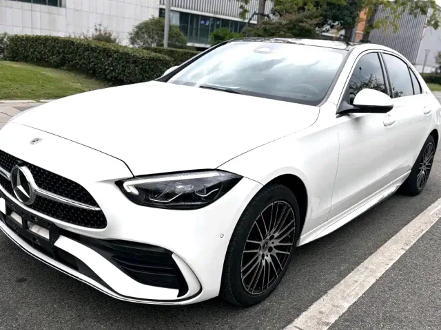 Фотография автомобиля — Mercedes-Benz C-Class