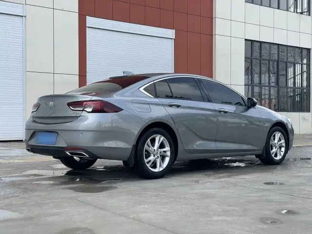 Buick Regal — Фото автомобиля 8