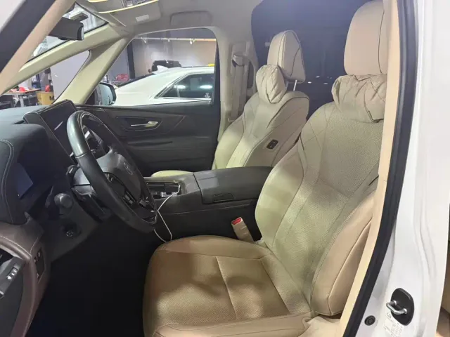 Toyota Alphard — Фото автомобиля 4