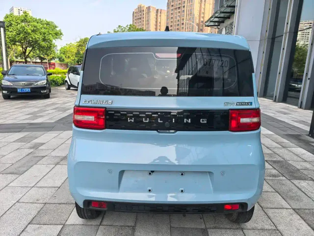 Wuling Hongguang Mini EV — Фото автомобиля 5