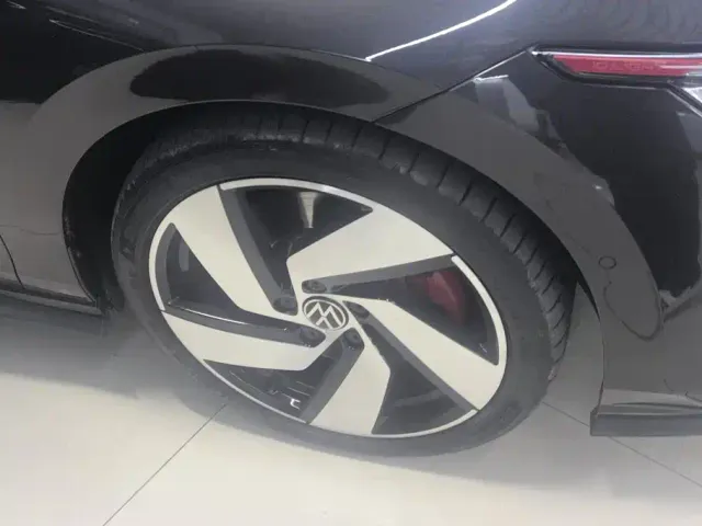 Volkswagen Golf GTI — Фото автомобиля 6