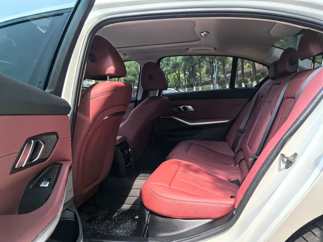BMW 3 Series — Фото автомобиля 7