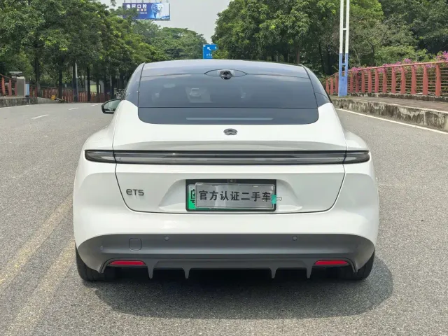 Nio ET5 — Фото автомобиля 16