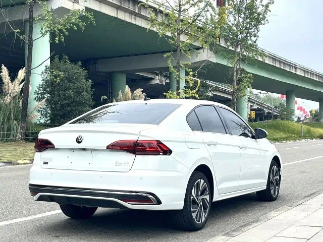 Volkswagen Bora — Фото автомобиля 6