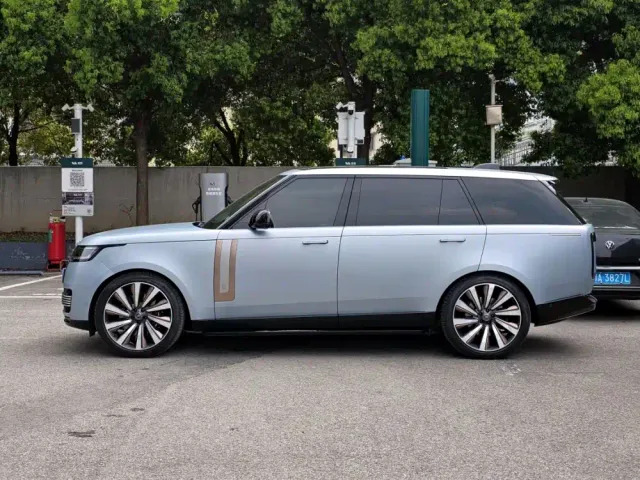 Land Rover Range Rover — Фото автомобиля 14