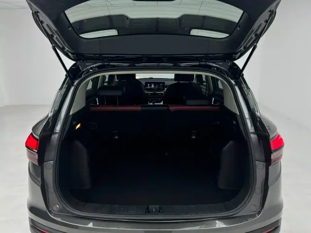 Geely Binyue — Фото автомобиля 13