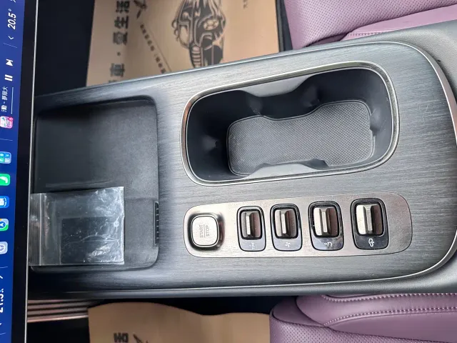Xiaomi SU7 — Фото автомобиля 10