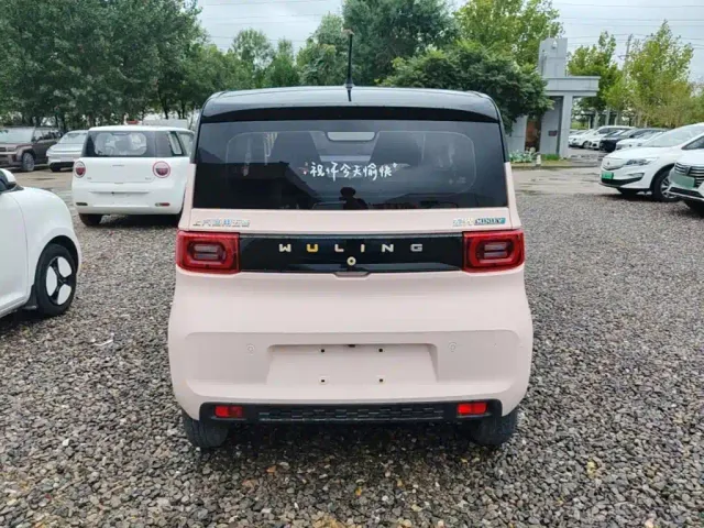 Wuling Hongguang Mini EV — Фото автомобиля 5