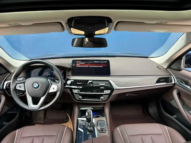 BMW 5 Series — Фото автомобиля 4