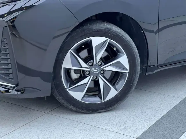 GAC Trumpchi M6 — Фото автомобиля 24