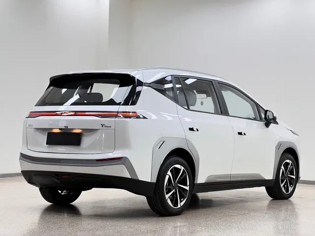 GAC Aion Y — Фото автомобиля 7