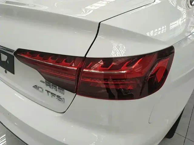 Audi A4L — Фото автомобиля 7