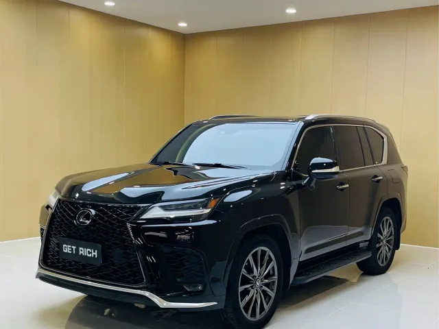 Фотография автомобиля — Lexus LX
