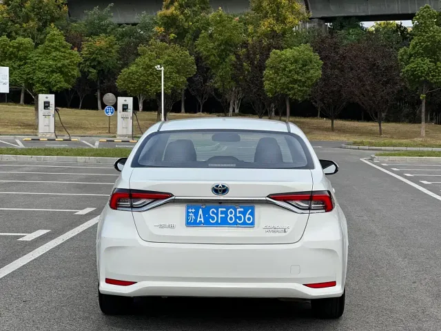 Toyota Corolla — Фото автомобиля 6
