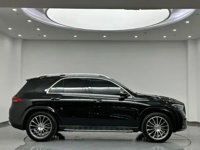 Mercedes-Benz GLE-Class — Фото автомобиля 4