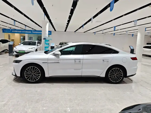 BYD Han — Фото автомобиля 3