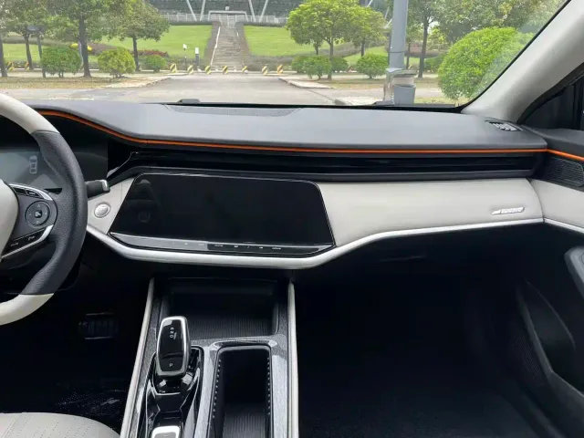 Dongfeng Yixuan MAX — Фото автомобиля 7