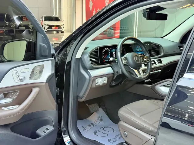 Mercedes-Benz GLE-Class — Фото автомобиля 4