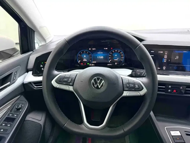 Volkswagen Golf — Фото автомобиля 7