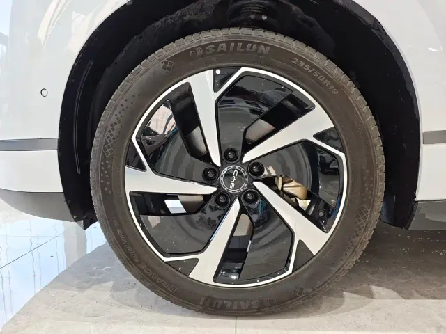 BYD Sealion 06 — Фото автомобиля 15