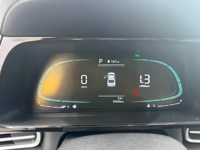 Hyundai Elantra — Фото автомобиля 10
