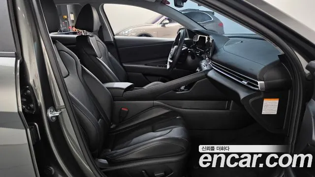 Hyundai Avante CN7 — Фото автомобиля 16