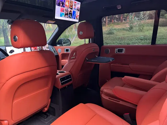 Li Auto L9 — Фото автомобиля 10