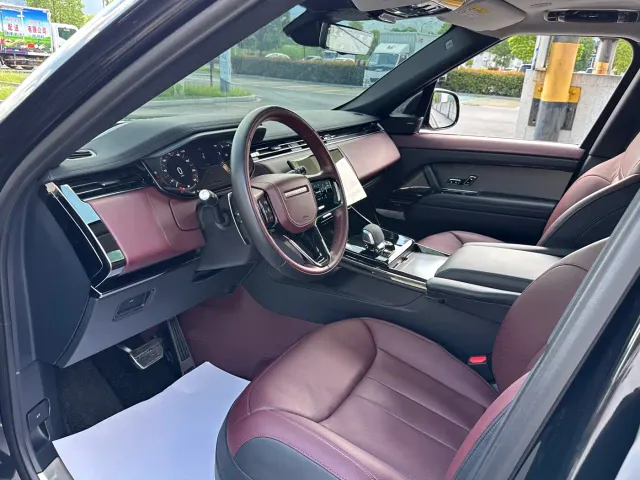 Land Rover Range Rover Sport — Фото автомобиля 6