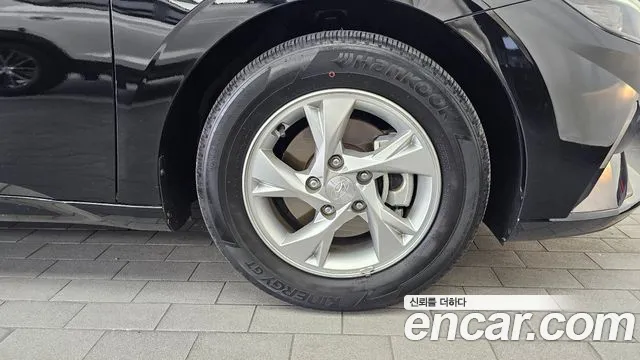 Hyundai Avante CN7 — Фото автомобиля 6
