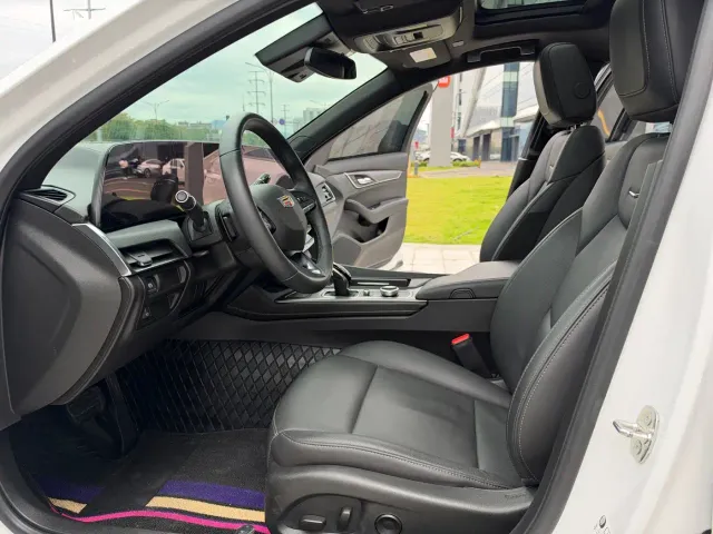 Cadillac CT5 — Фото автомобиля 12
