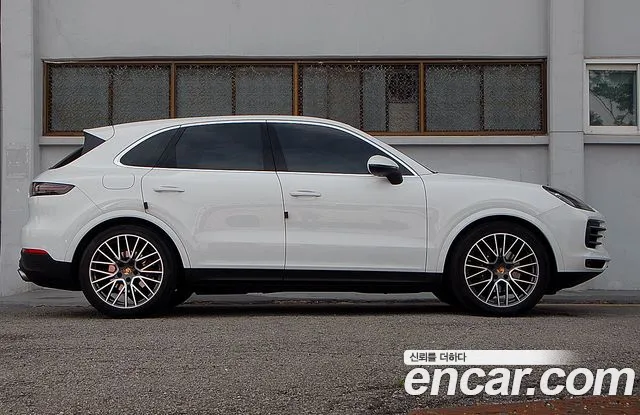Porsche Cayenne — Фото автомобиля 2