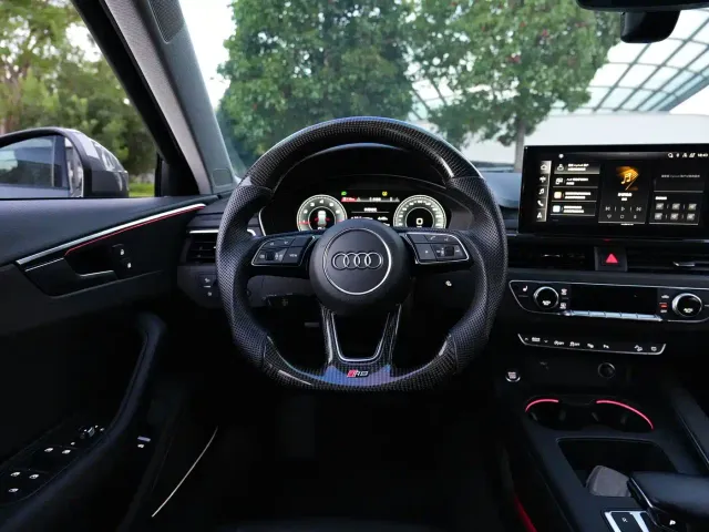 Audi A4 — Фото автомобиля 11