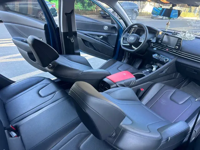 Hyundai Elantra — Фото автомобиля 18