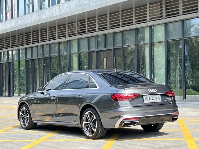 Audi A4L — Фото автомобиля 4