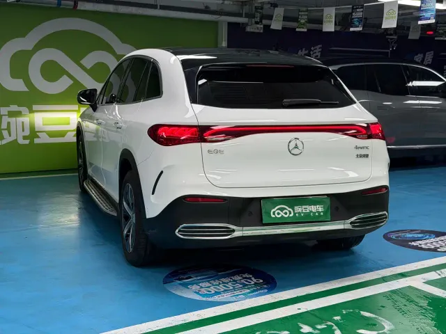 Mercedes-Benz EQE SUV — Фото автомобиля 20