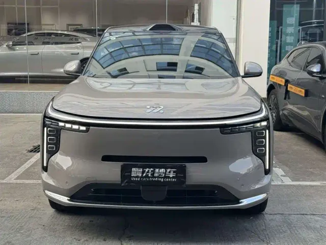 IM Motors LS8 — Фото автомобиля 2